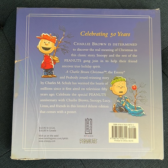 A Charlie Brown Christmas boxed book set  and coloring kit - Picture 3 of 13